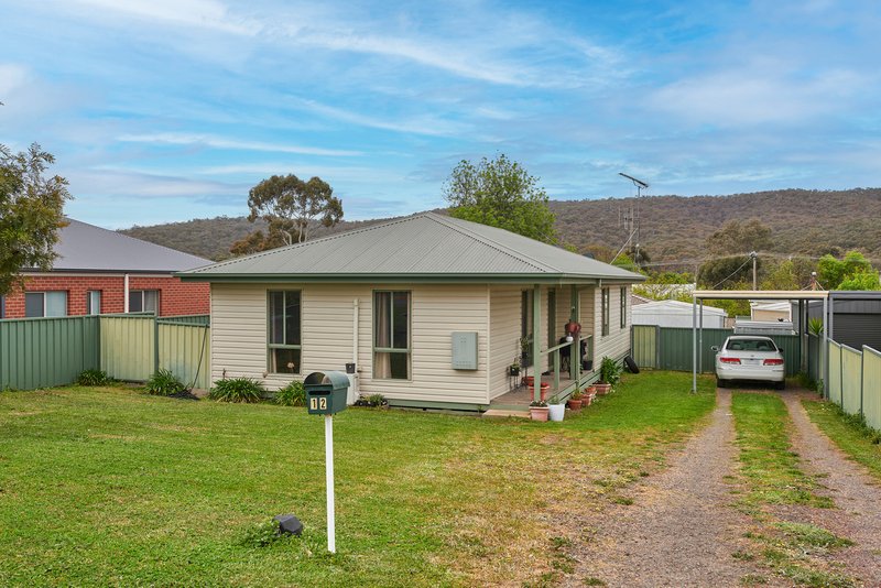 Photo - 12 Valli Street, Heathcote VIC 3523 - Image 16