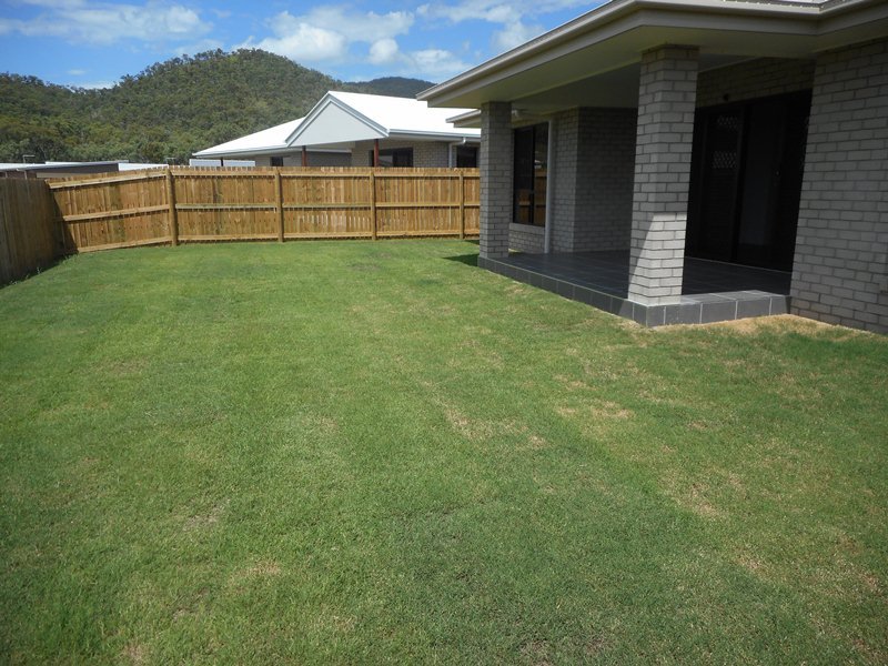 Photo - 12 Varsity Crescent, Norman Gardens QLD 4701 - Image 6