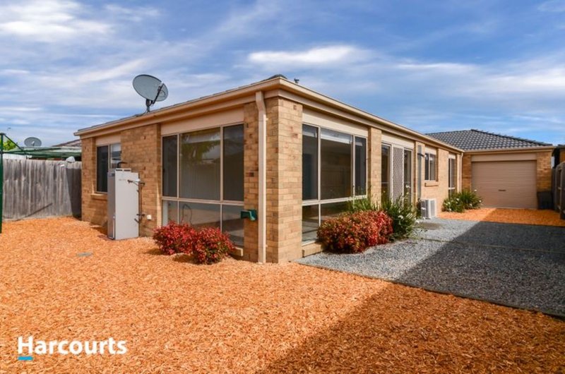 Photo - 12 Vega Terrace, Cranbourne VIC 3977 - Image 13