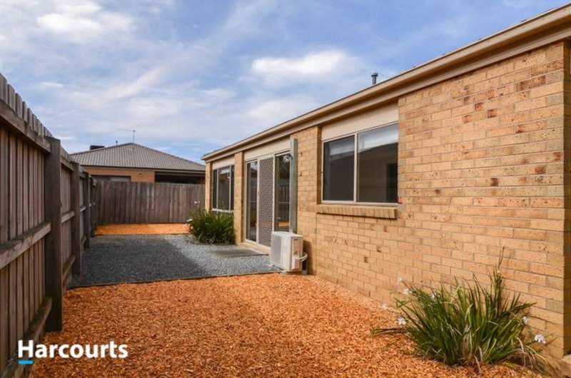 Photo - 12 Vega Terrace, Cranbourne VIC 3977 - Image 15