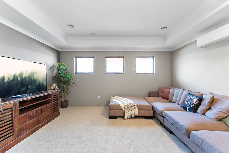 Photo - 12 Verde Road, Southern River WA 6110 - Image 5