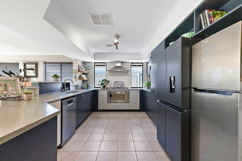 Photo - 12 Verde Road, Southern River WA 6110 - Image 8