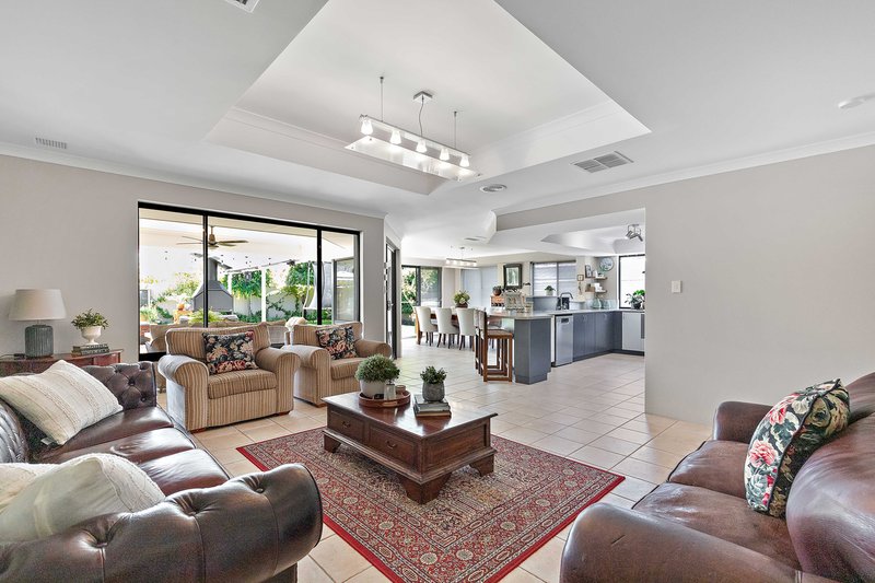 Photo - 12 Verde Road, Southern River WA 6110 - Image 10