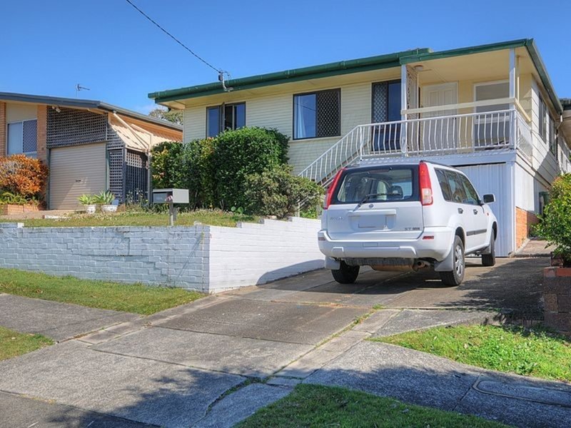 Photo - 12 Vernon Avenue, Labrador QLD 4215 - Image 7