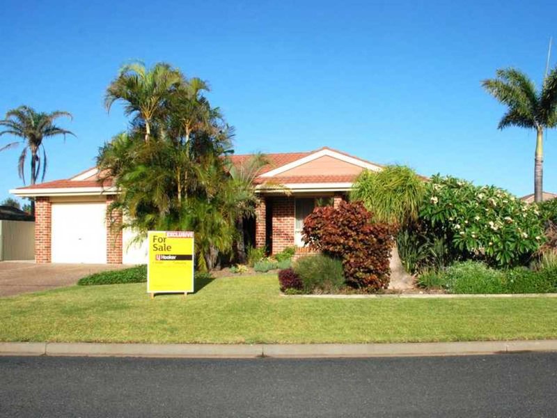 12 Victoria Place, Forster NSW 2428