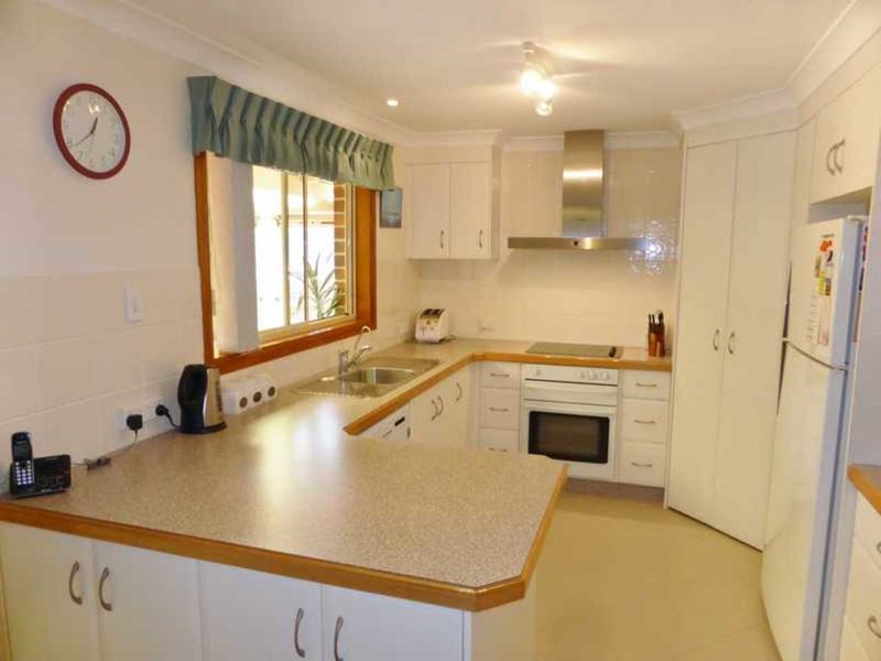 Photo - 12 Victoria Place, Forster NSW 2428 - Image 3