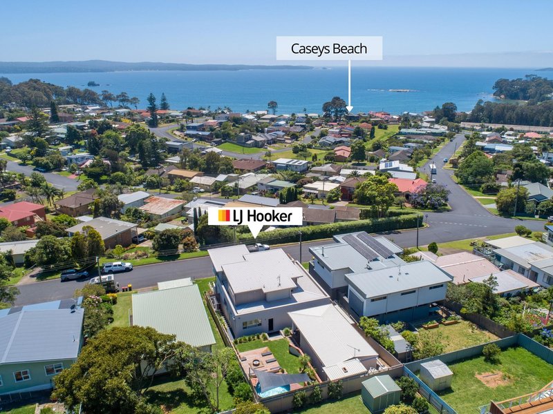 Photo - 12 View Street, Batehaven NSW 2536 - Image 11