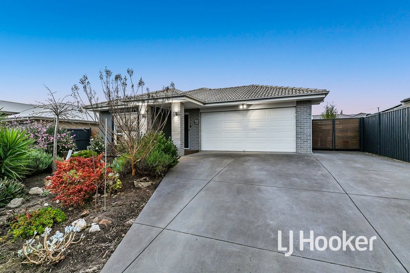 12 Violet Street, Bunyip VIC 3815