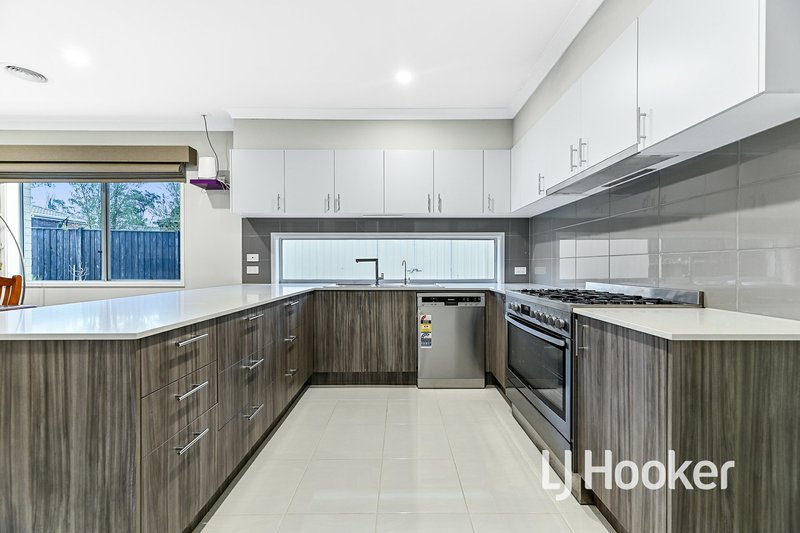 Photo - 12 Violet Street, Bunyip VIC 3815 - Image 3