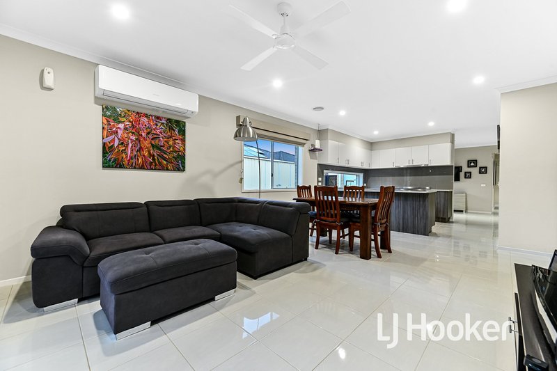 Photo - 12 Violet Street, Bunyip VIC 3815 - Image 6