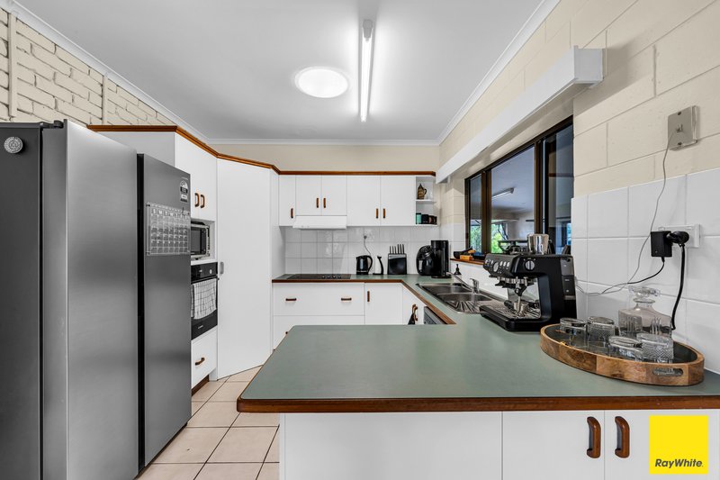 Photo - 12 Vista Street, Bayview Heights QLD 4868 - Image 3