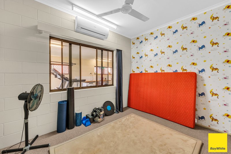 Photo - 12 Vista Street, Bayview Heights QLD 4868 - Image 9