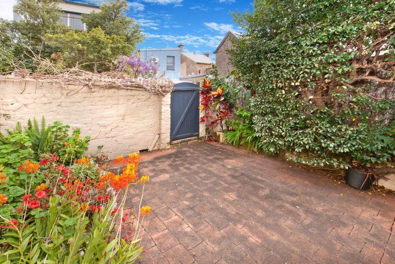 Photo - 12 Waiwera Street, Lavender Bay NSW 2060 - Image 9