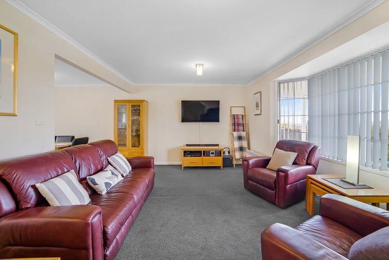 Photo - 12 Wakeford Avenue, Kingston TAS 7050 - Image 6