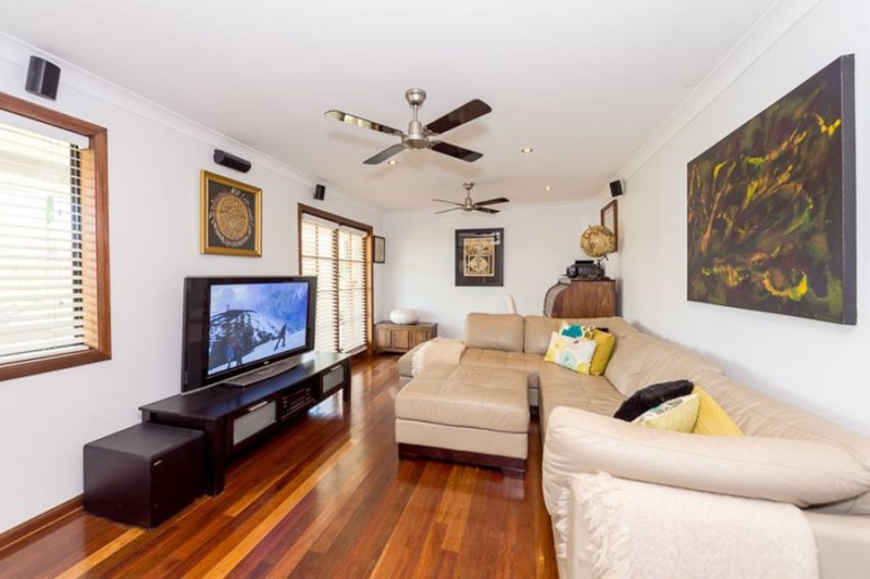 Photo - 12 Wakooka Drive, Wurdong Heights QLD 4680 - Image 9