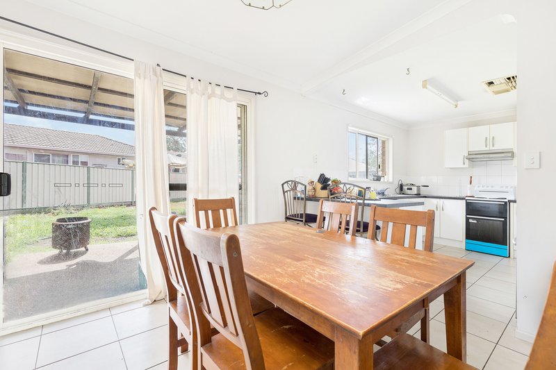 Photo - 12 Waldby Court, Emerald QLD 4720 - Image 6