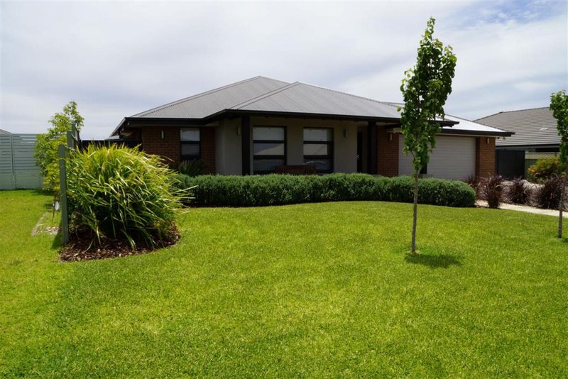 12 Waldorf Place, Dubbo NSW 2830