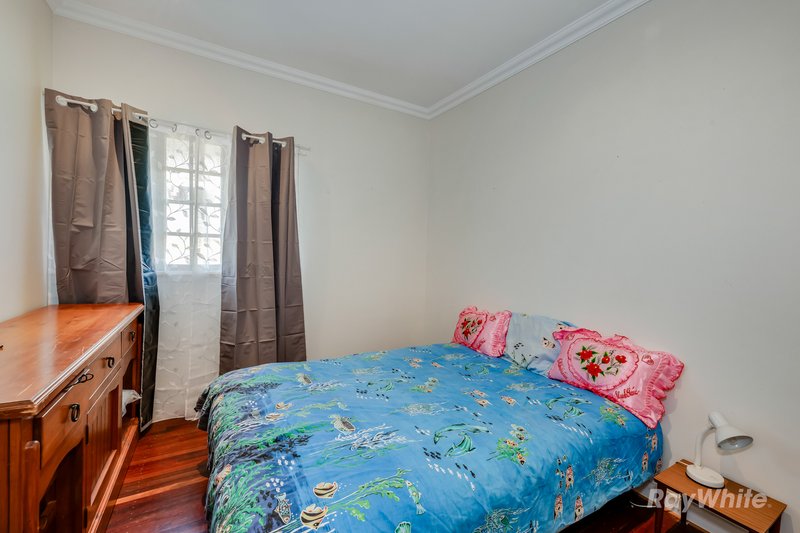 Photo - 12 Walker Street, Gin Gin QLD 4671 - Image 14