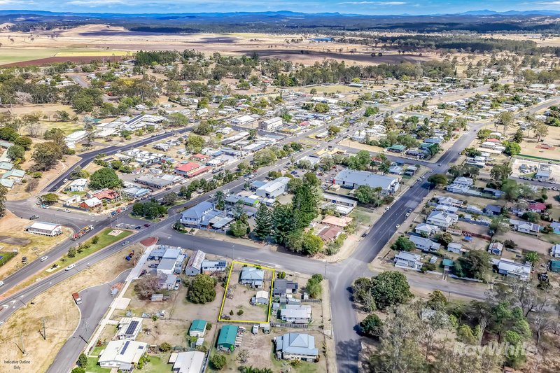Photo - 12 Walker Street, Gin Gin QLD 4671 - Image 31