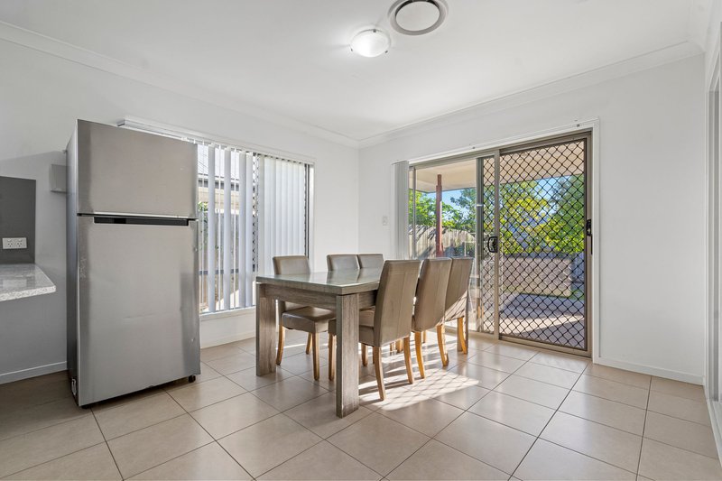 Photo - 12 Wallaman Close, Waterford QLD 4133 - Image 4