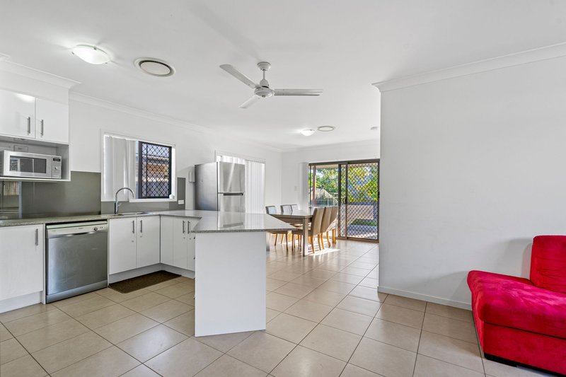Photo - 12 Wallaman Close, Waterford QLD 4133 - Image 7
