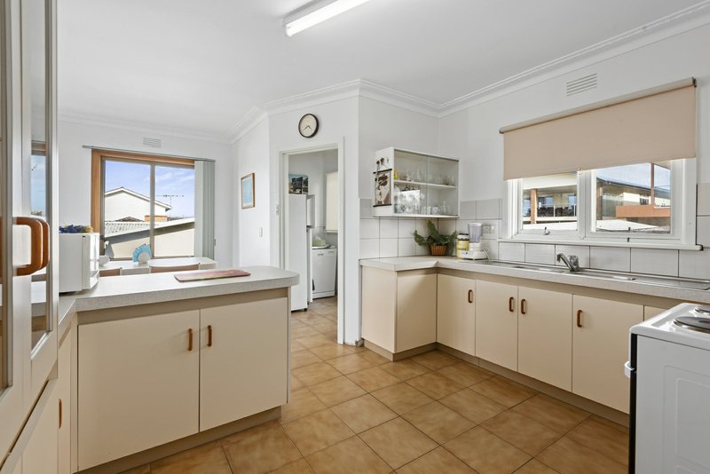 Photo - 12 Walpole Avenue, Indented Head VIC 3223 - Image 3