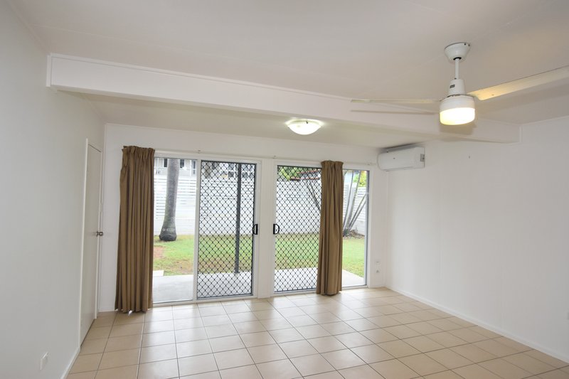 Photo - 1/2 Walters Avenue, West Gladstone QLD 4680 - Image 8