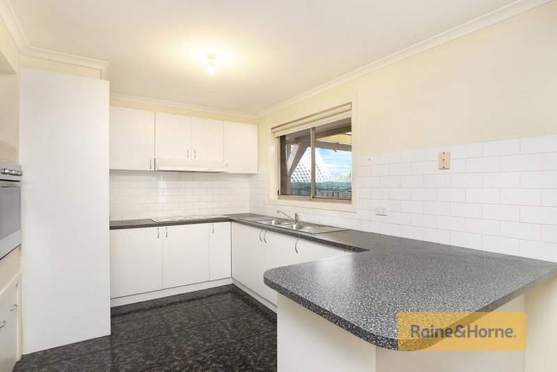 Photo - 12 Walton Street, Melton South VIC 3338 - Image 2