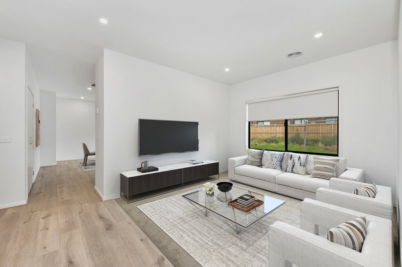 Photo - 12 Wander Way, Fraser Rise VIC 3336 - Image 3