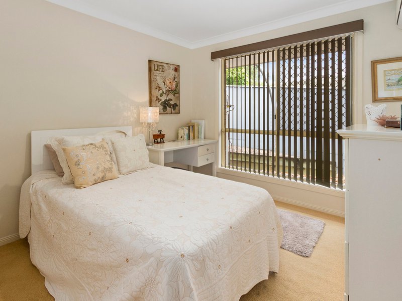 Photo - 12 Wardley Drive, Parkwood QLD 4214 - Image 11