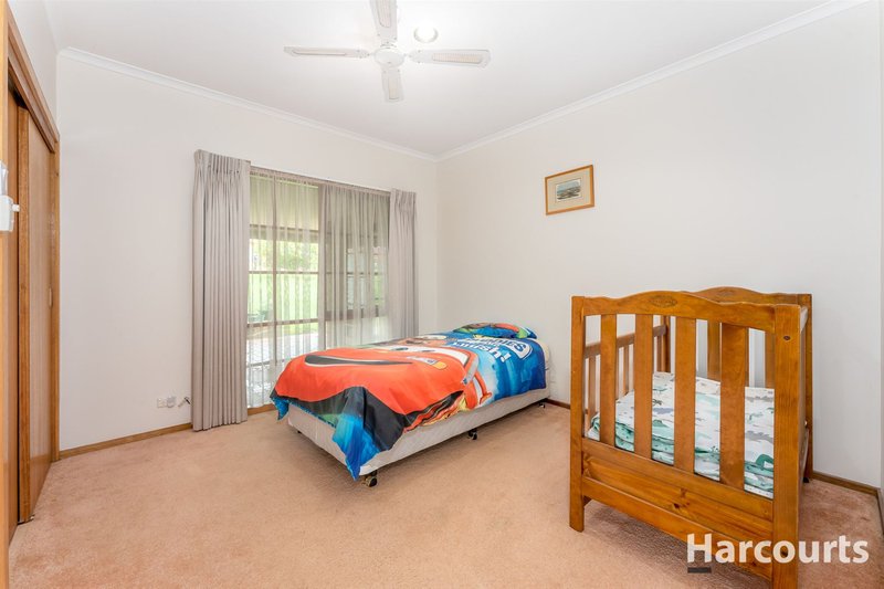 Photo - 12 Warraview Close, Warragul VIC 3820 - Image 14