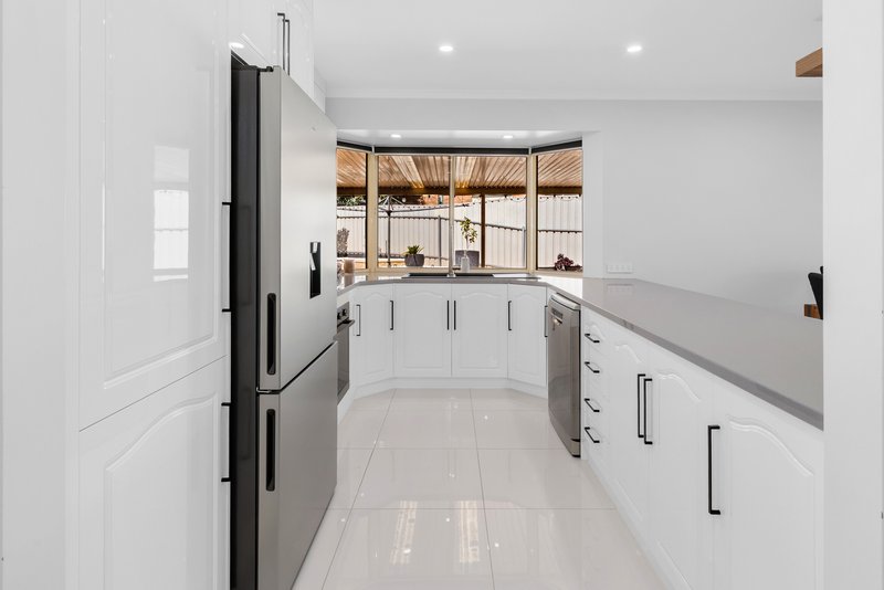 Photo - 12 Watchet Lane, Craigmore SA 5114 - Image 10