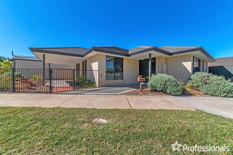 Photo - 12 Waterfront Parkway, Shoalwater WA 6169 - Image 2