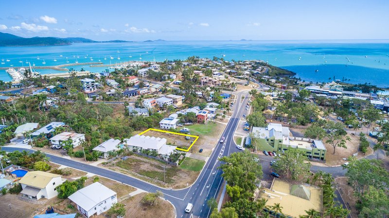 12 Waterson Way, Airlie Beach QLD 4802