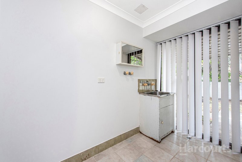 Photo - 12 Waterton Way, Cooloongup WA 6168 - Image 14