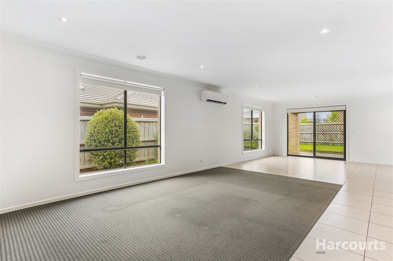 Photo - 12 Waterways Drive, Cranbourne North VIC 3977 - Image 4