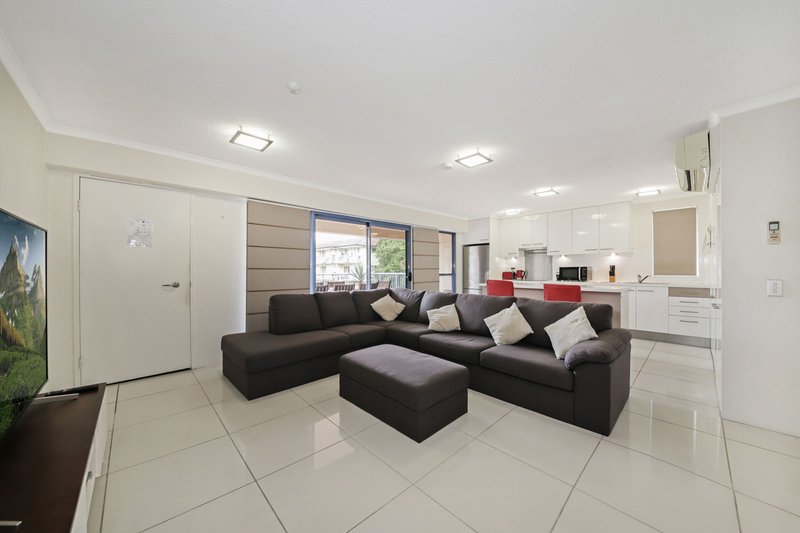 Photo - 1/2 Waverley Road, Taringa QLD 4068 - Image 3