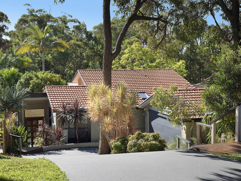 Photo - 12 Weeroona Avenue, Elanora Heights NSW 2101 - Image 7