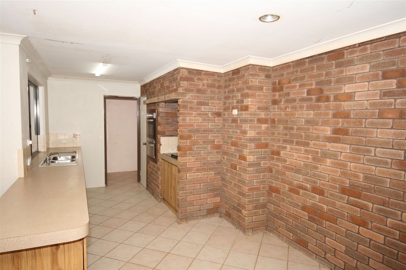 Photo - 12 Welch Way, Warnbro WA 6169 - Image 10