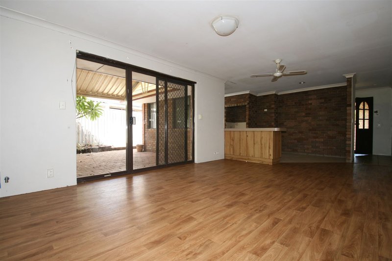 Photo - 12 Welch Way, Warnbro WA 6169 - Image 11