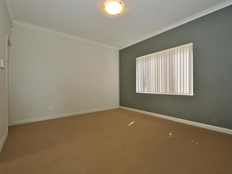 Photo - 12 Weld Street, Rockingham WA 6168 - Image 16