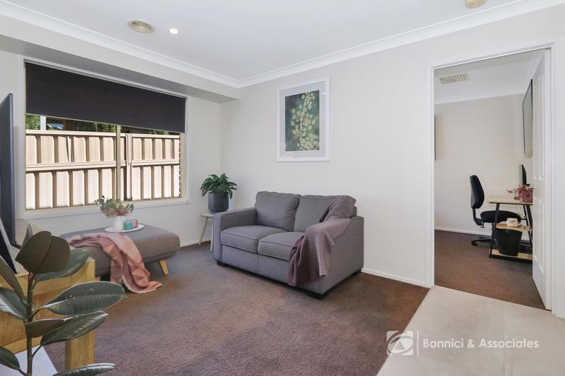 Photo - 12 Whernside Drive, Wodonga VIC 3690 - Image 6