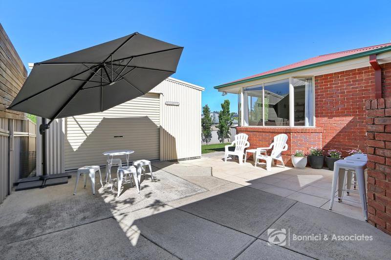 Photo - 12 Whernside Drive, Wodonga VIC 3690 - Image 24