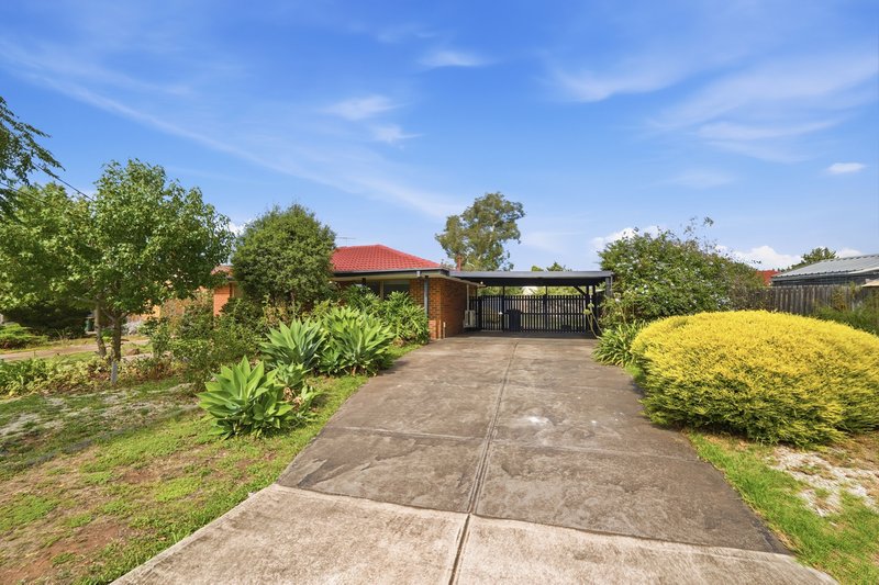 Photo - 12 Whipbird Close, Werribee VIC 3030 - Image 1
