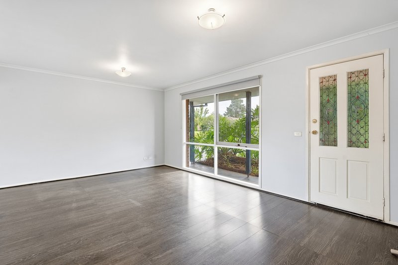 Photo - 12 Whipbird Close, Werribee VIC 3030 - Image 14