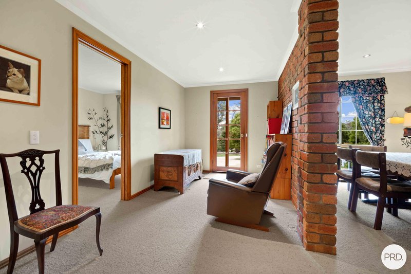 Photo - 12 White Hills Road, Creswick VIC 3363 - Image 2
