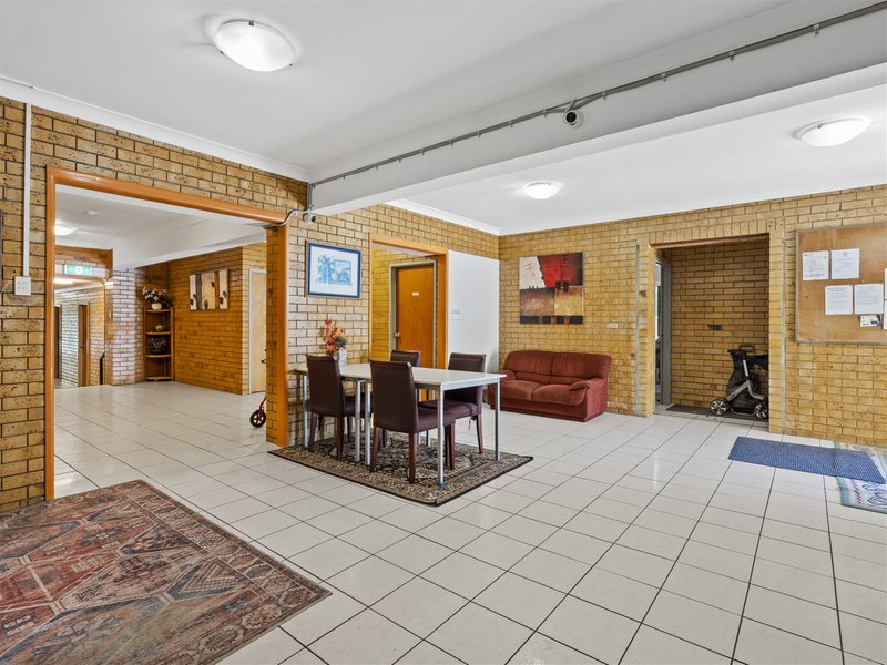 Photo - 12 White Street, Southport QLD 4215 - Image 9