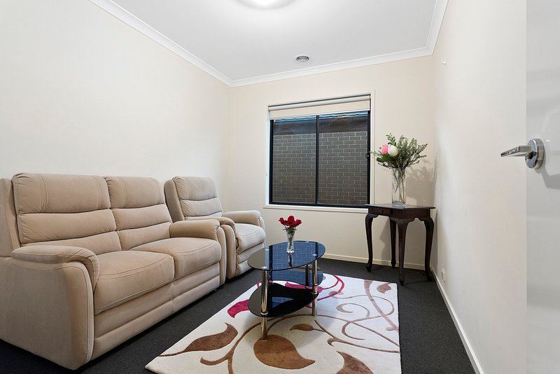 Photo - 12 Whitebark Street, Wollert VIC 3750 - Image 12