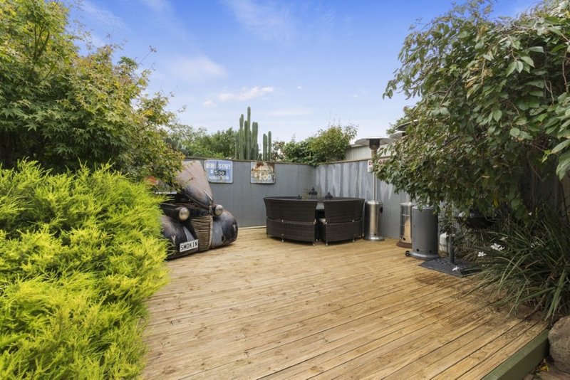 Photo - 12 Whitehall Crescent, Werribee VIC 3030 - Image 10