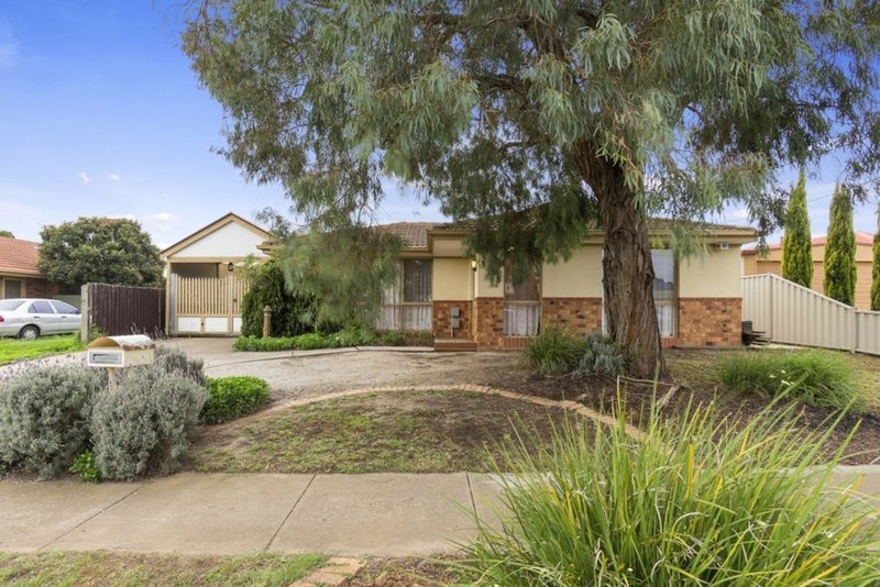 Photo - 12 Whitehall Crescent, Werribee VIC 3030 - Image 13